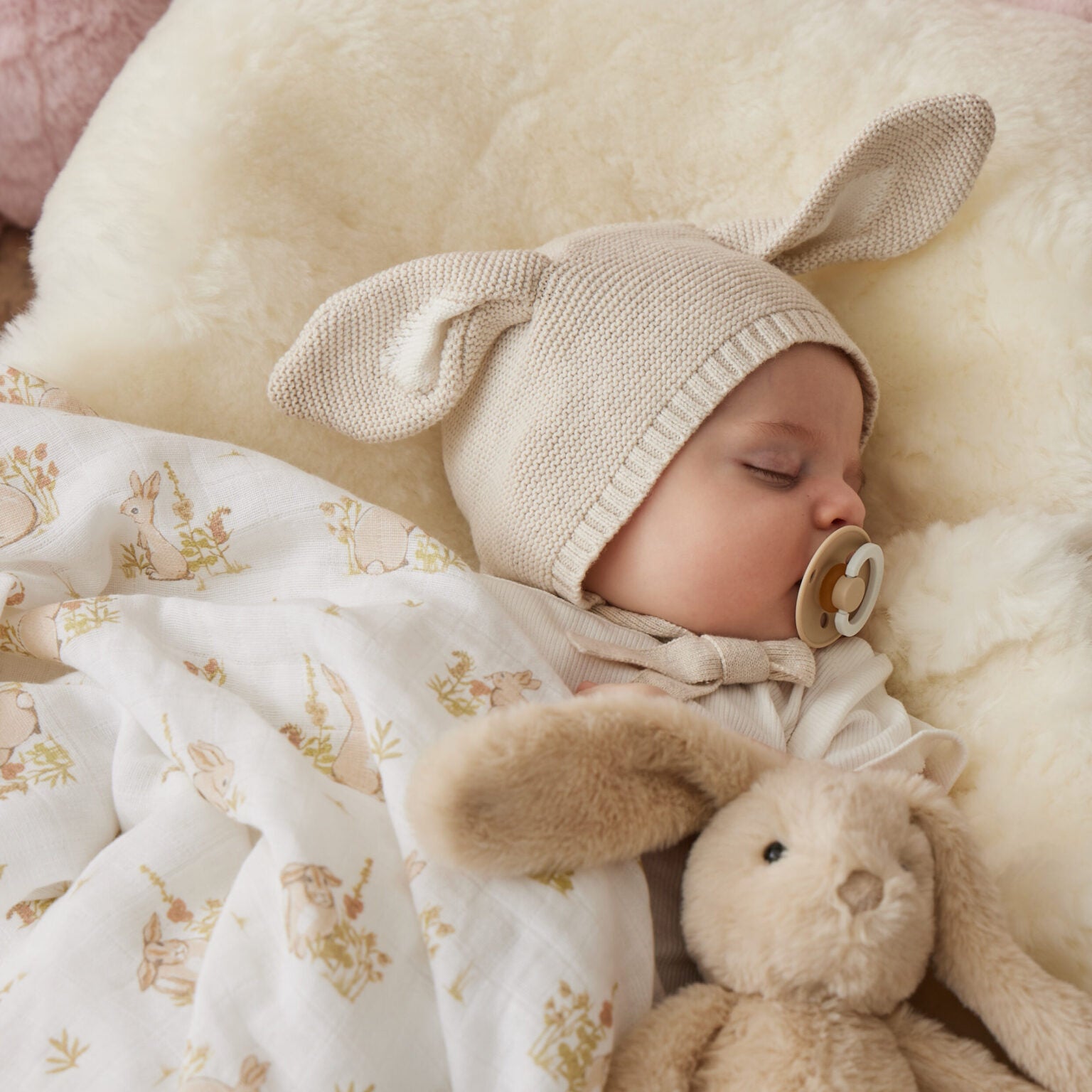 Jiggle & Giggle Some Bunny Loves You Muslin Wrap