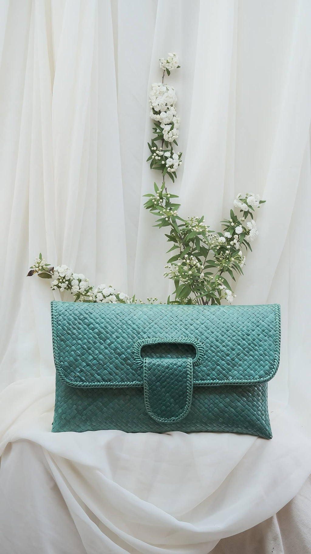 Willow Envelope Clutch: Green