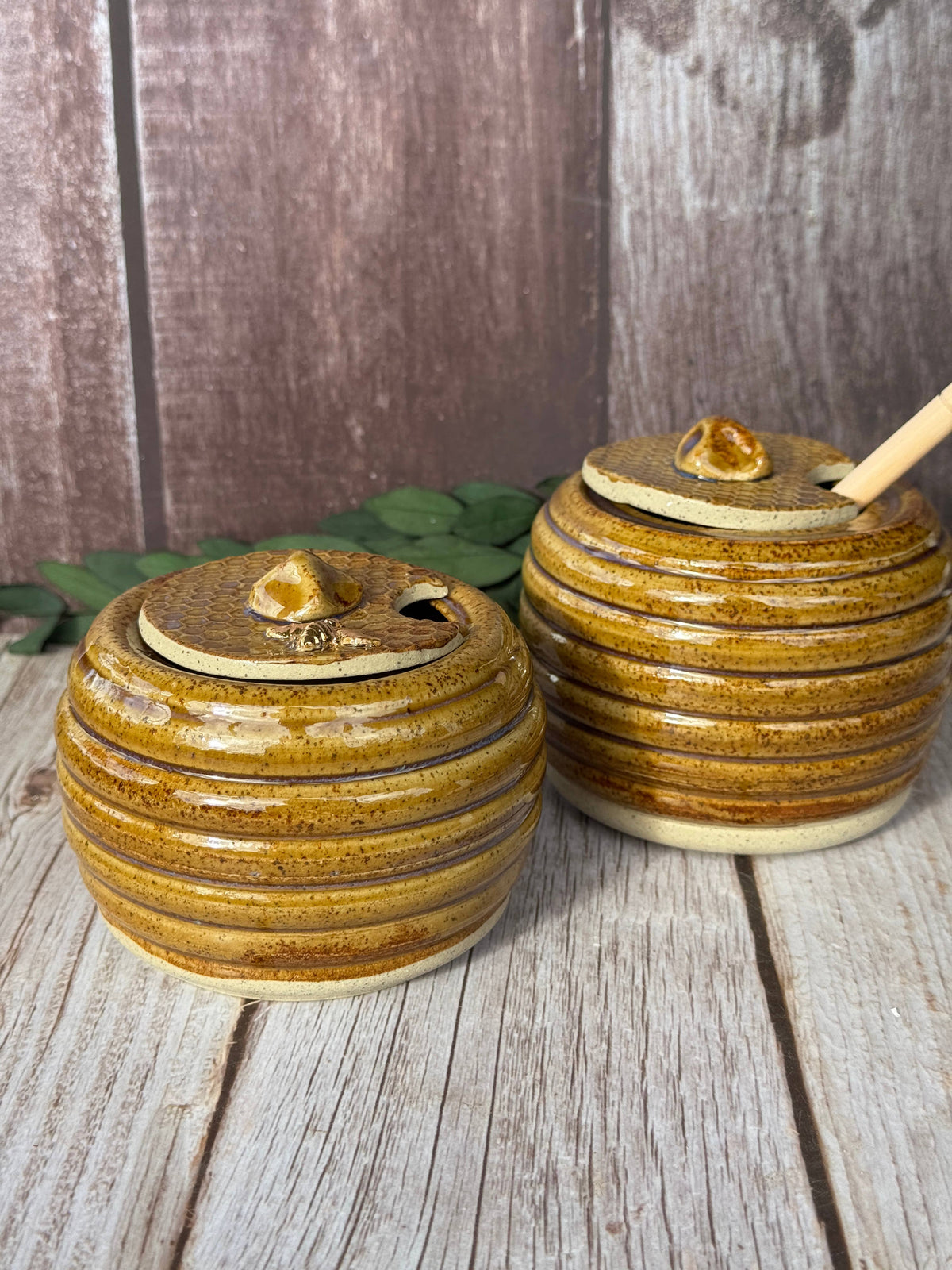 Ceramic Honey Pot: With golden Bee