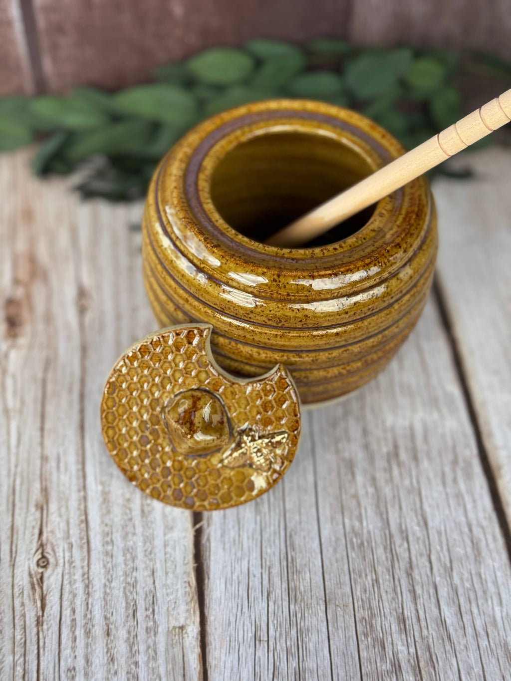 Ceramic Honey Pot: With golden Bee